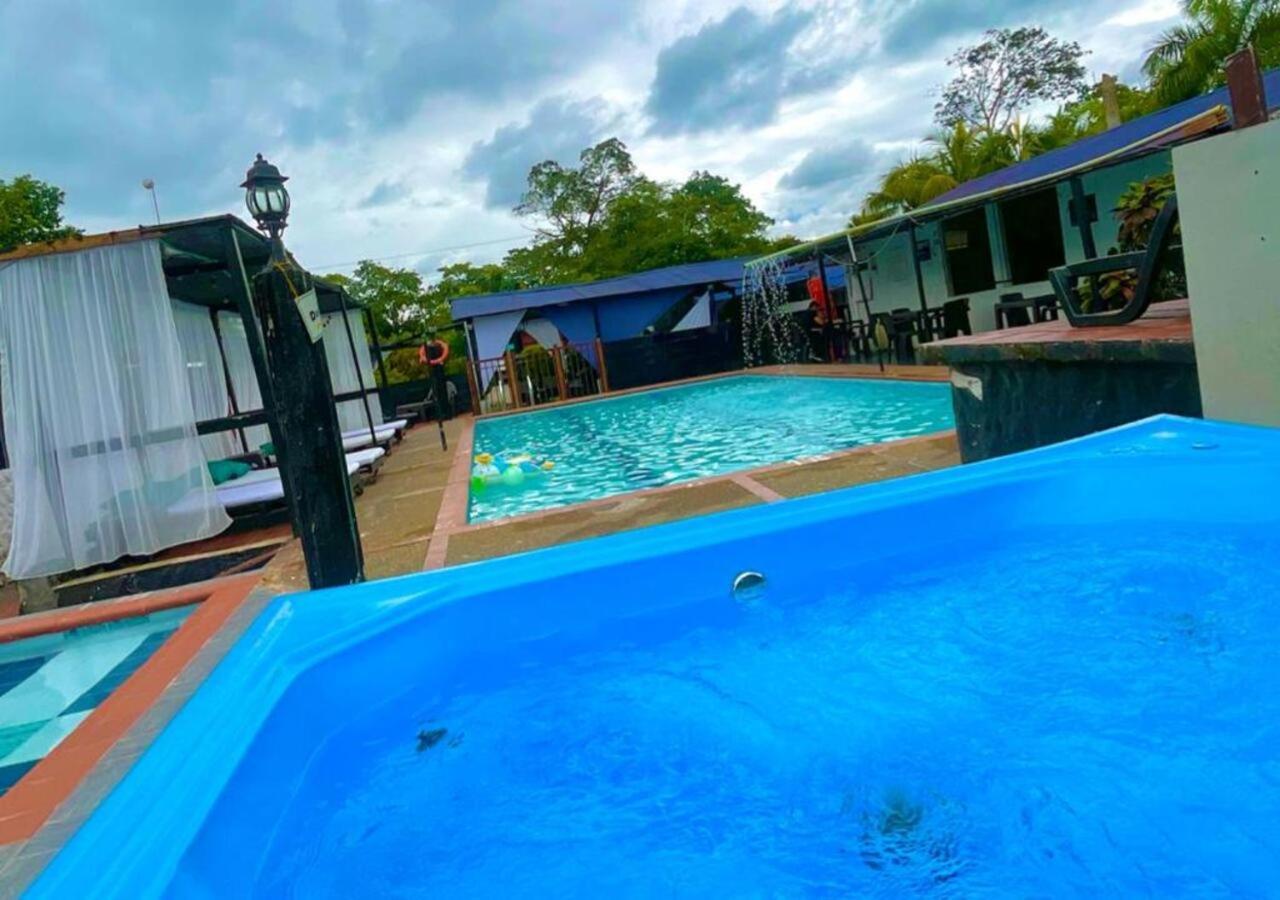 Llano Dorado Hotel Campestre Granja Campo Alegre エクステリア 写真